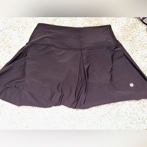 Lululemon Athletica Lost In Pace Tennis Skirt Tall Size 8 Inner Shorts Skort